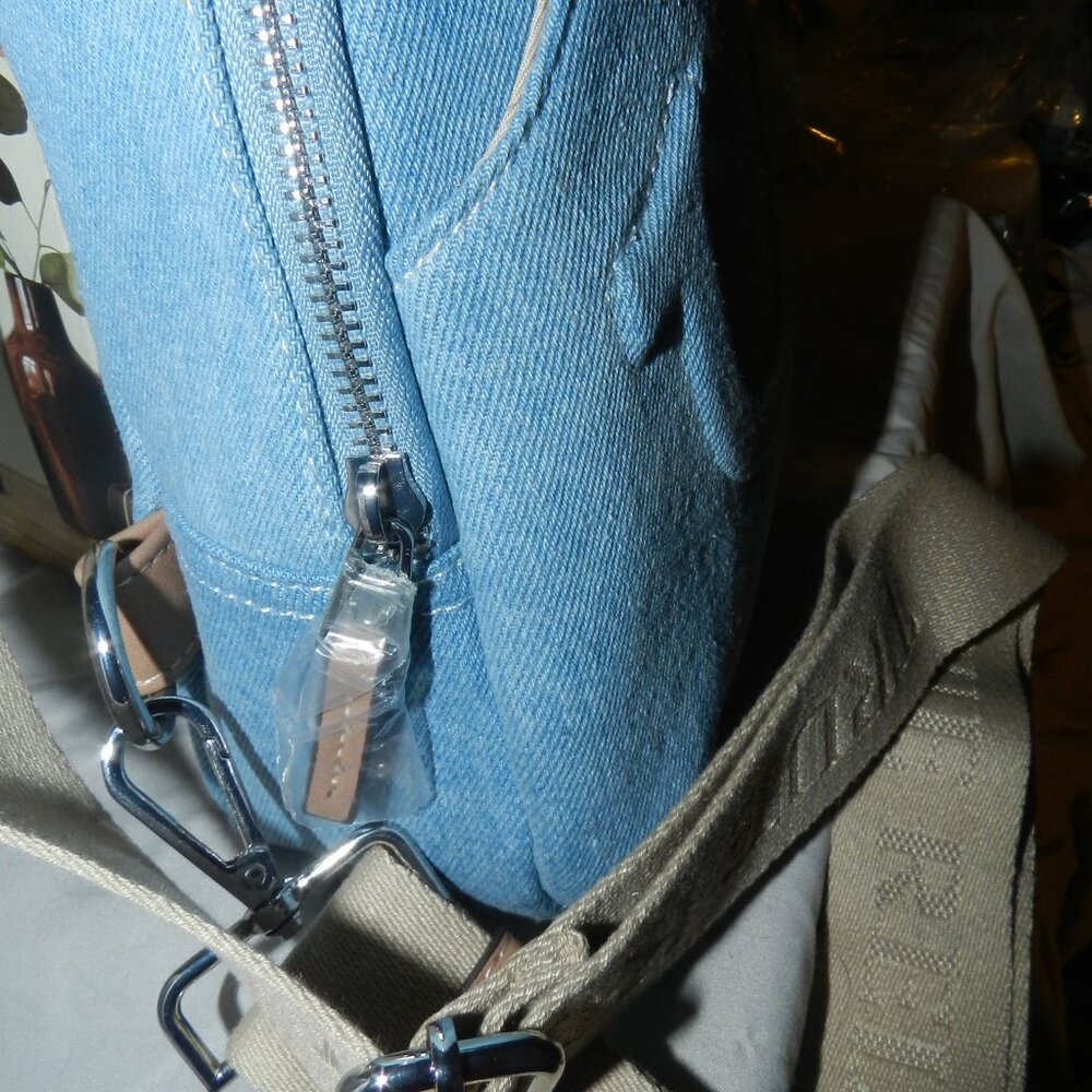 True Religion Stitched Horseshoe Sling Bag light Blue NWT! - Picture 8 of 16